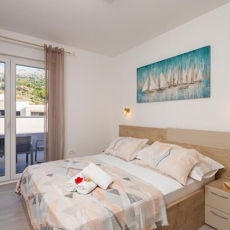 Mintos Luxury Resort Podstrana Quarto foto